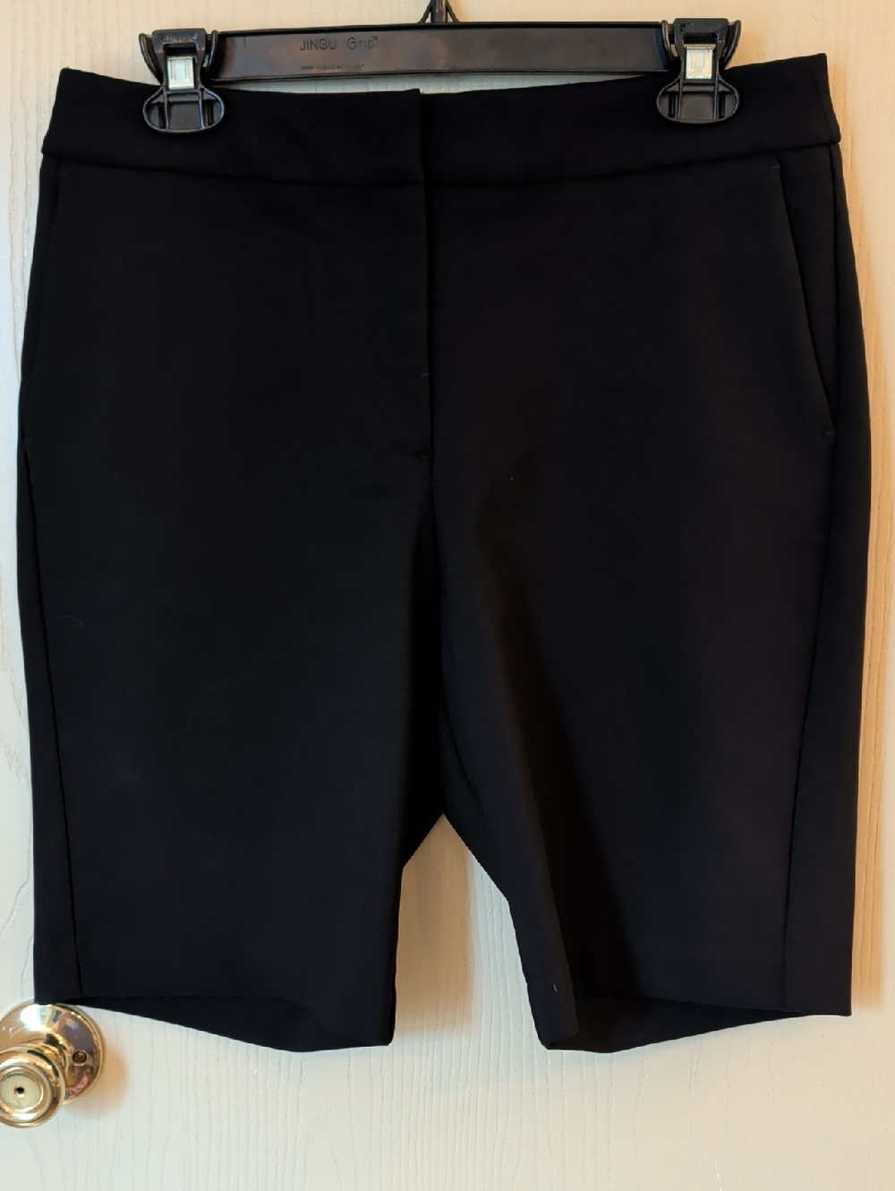 Rachel Zoe Black Stretch Bermuda Shorts – Size 6 | Tailored Trouser Style | EUC